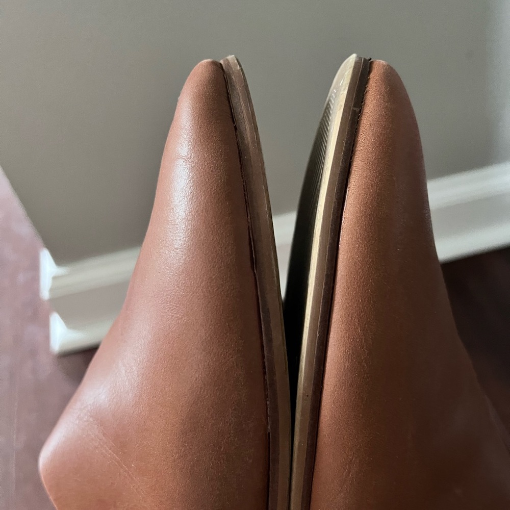 Tom’s Jutti Mule in Hazelnut Leather